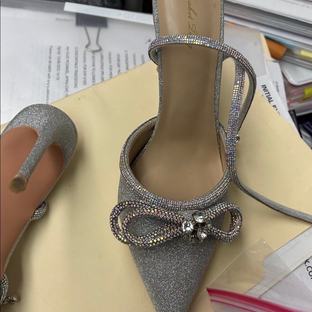 Chic Silver Heels with Rhinestone Bow - Picture 7 of 7
